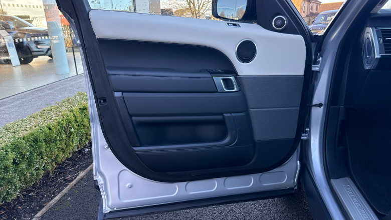 Land Rover Range Rover Sport 3.0 D250 HSE Silver 5dr Auto Diesel Estate